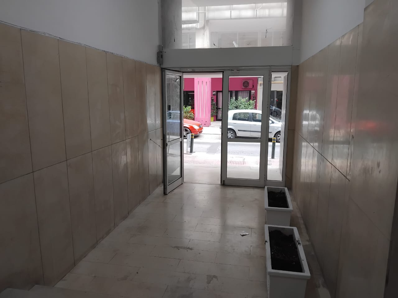 (for sale) Commercial Commercial space || Piraeus / Center - Port - 136.0sq.m, 169.000€