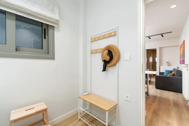 (for sale) Residential Apartment || Athens south suburbs / Zografou - 54.0sq.m, 2 B/R,240.000€