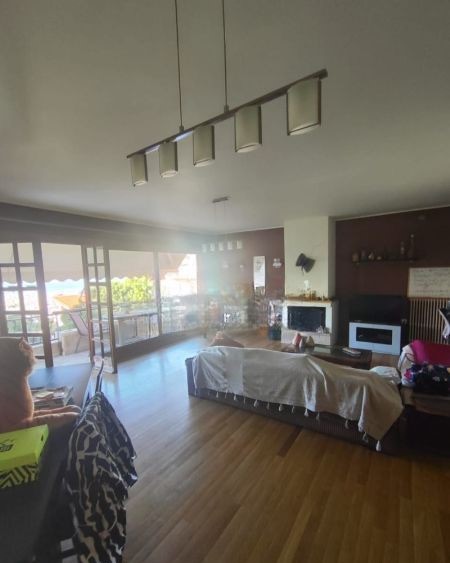 (for sale) Residential Apartment || Athens south suburbs / Ilioupoli - 137.0sq.m, 3 B/R,400.000€