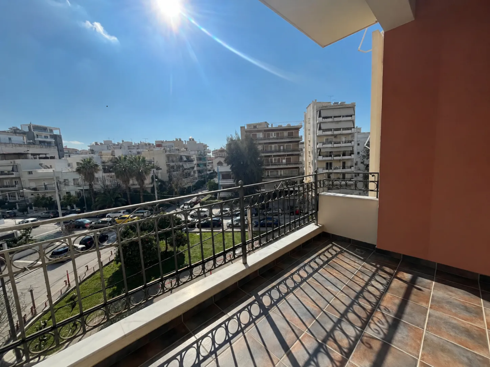 (for sale) Residential Floor Apartment || Athens south suburbs / Nea Smyrni - 140.0sq.m, 3 B/R,410.000€