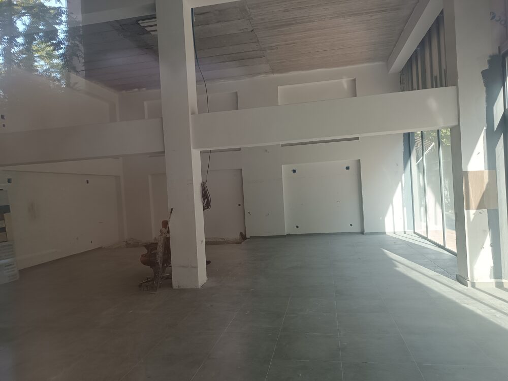 (προς ενοικίαση) Επαγγελματικό Κατάστημα || Αθήνα - Βόρεια Προάστια / Μαρούσι - 110.0τ.μ., 3.200€