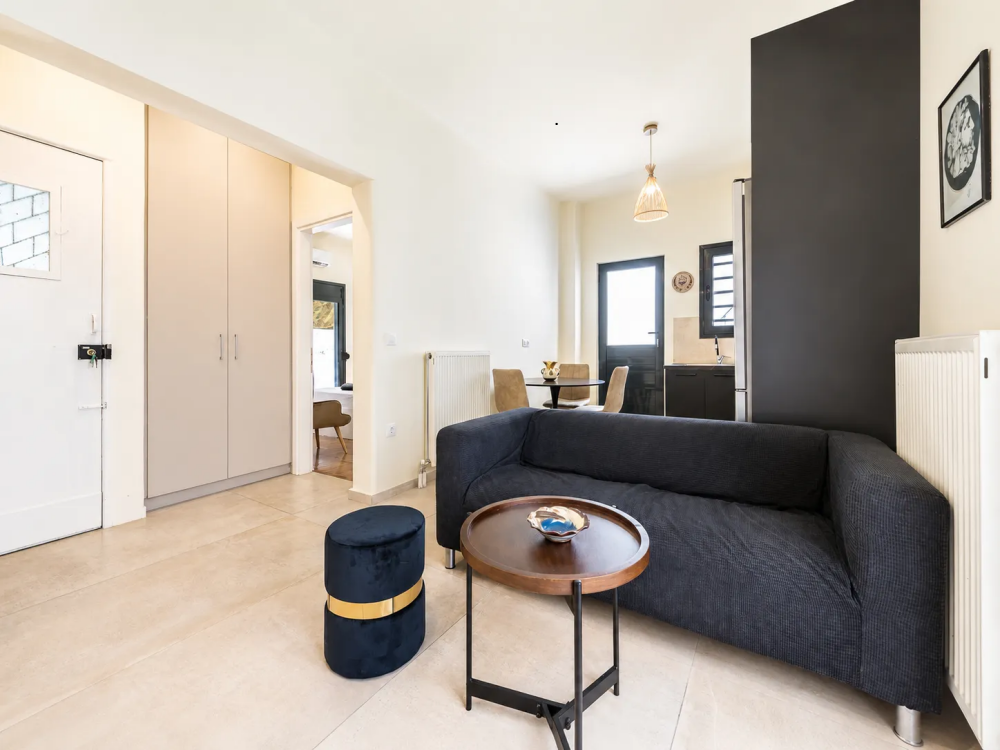 (for sale) Residential Apartment || Athens center / Exarchia - Neapoli - 70.0sq.m, 2 B/R,280.000€