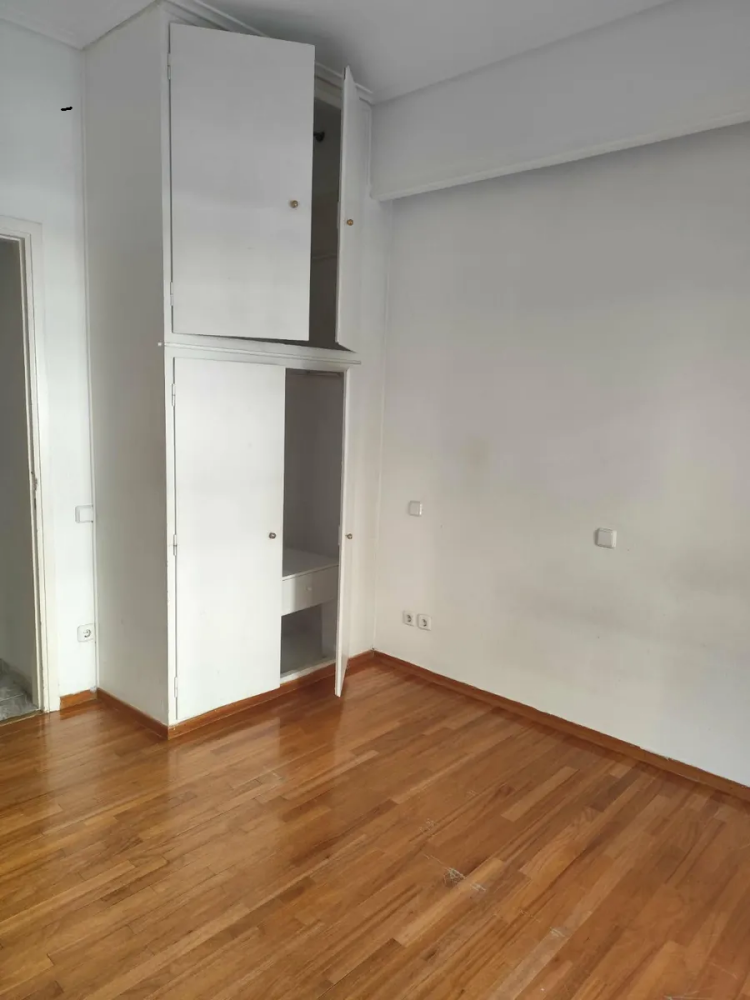 (for sale) Residential Apartment || Athens south suburbs / Nea Smyrni - 68.0sq.m, 2 B/R,170.000€